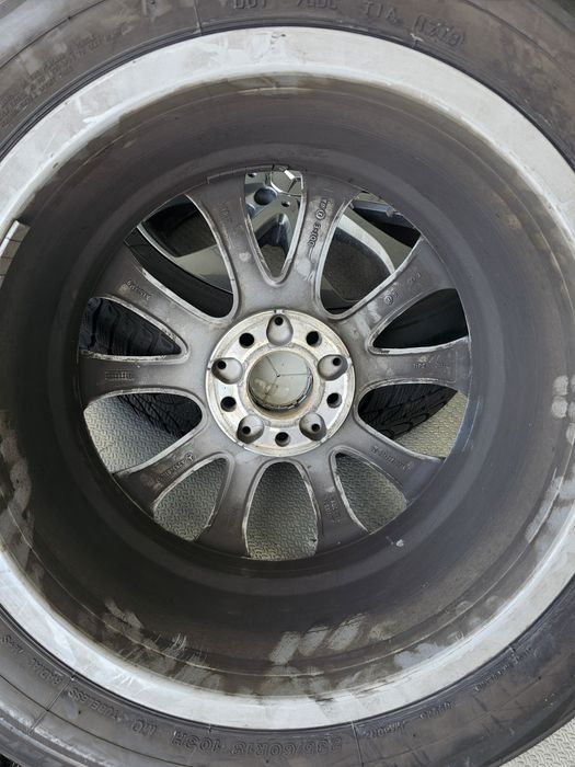 Jante originale Mercedes GLC r18 cu cauciucuri de iarna
