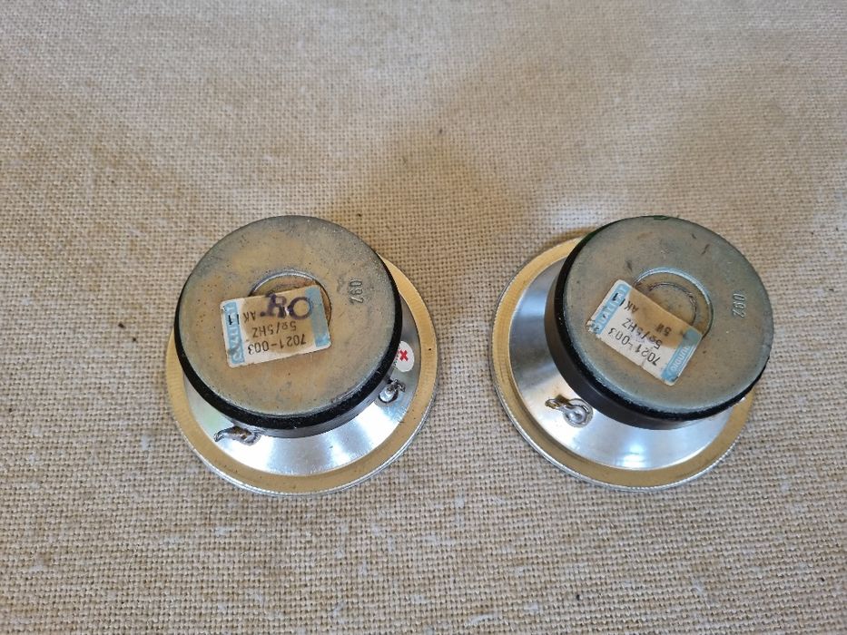 Set Difuzoare Medii Grundig. 4 ohms, 10 watts, 8,9 cm. Impecabile