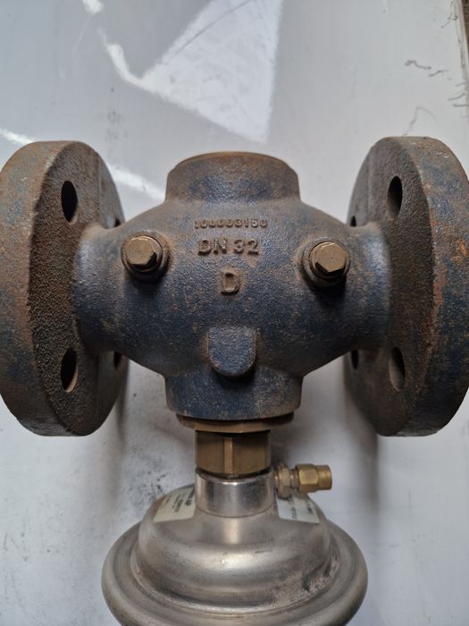 Регулятор перепада давления Danfoss AIP, DN32 PN 25 Kvs 12.5