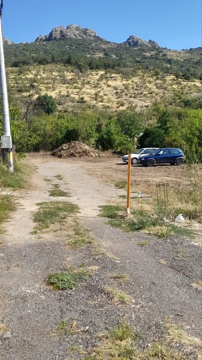 Празно вилно място