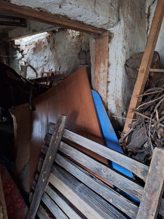 Целый сарай сухих дров для бани