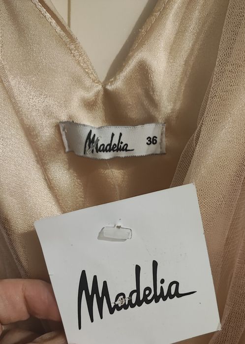 Rochie de ocazie, nouă