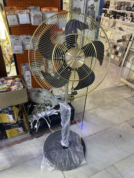 Вентилятор 5 режимов ,премиум качество ,напольный