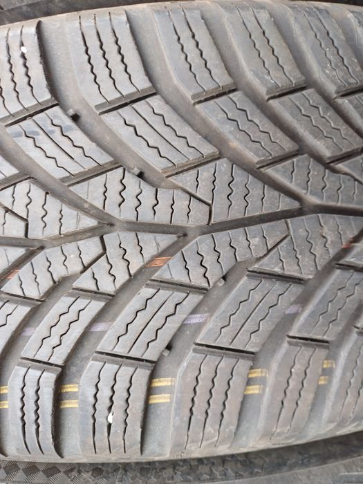 Гуми 195/70/16 Континентал