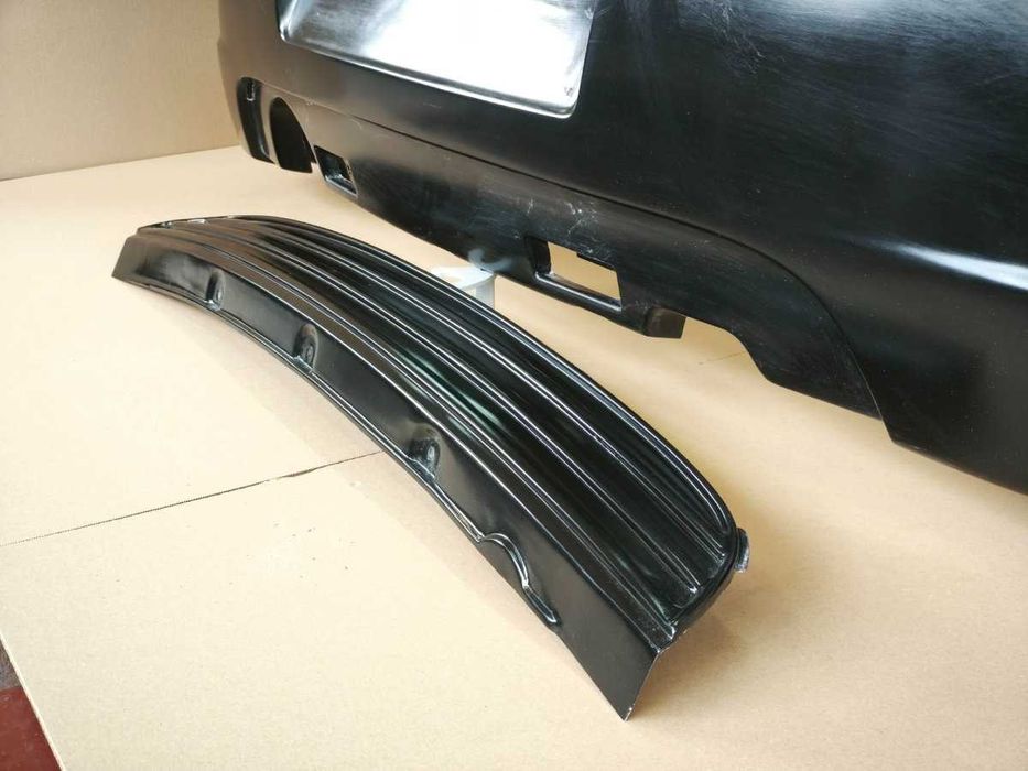 Задна тунинг броня тип R line за VW Golf IV №20102?