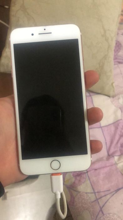 Айфон 7+ продам 32гб