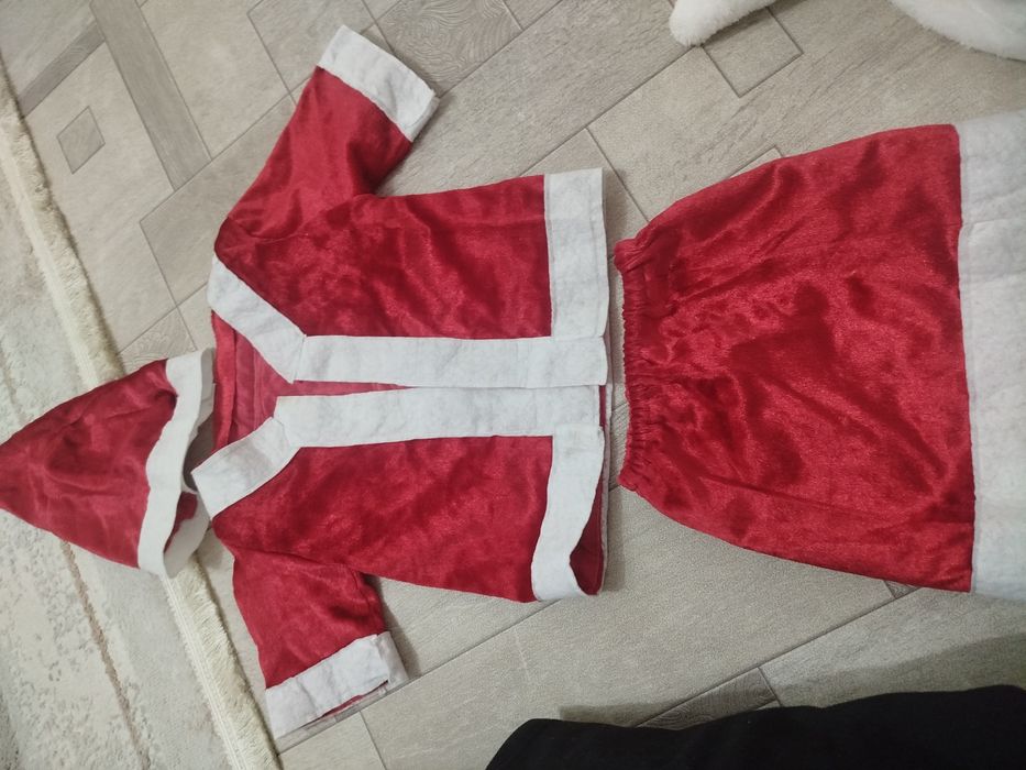 Продам детский новогодние одежды