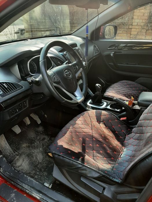 Автомобиль JAC S5