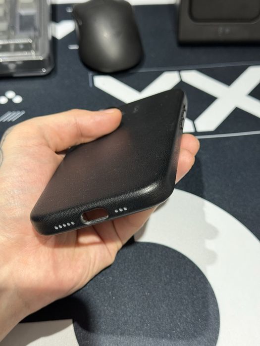 Чехол Moft на iphone 16