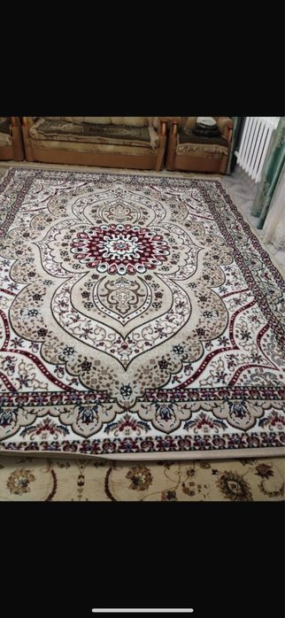 Ковёр новое 2,5х3,5 отличном состоянии