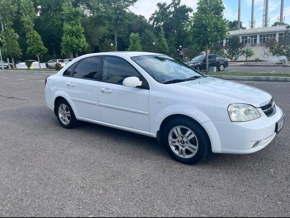 Lacetti 2011 srochna