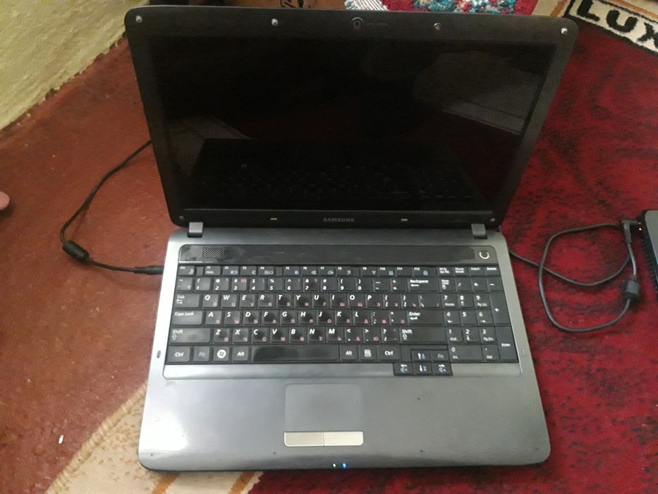 Нотбук Самсунг r525