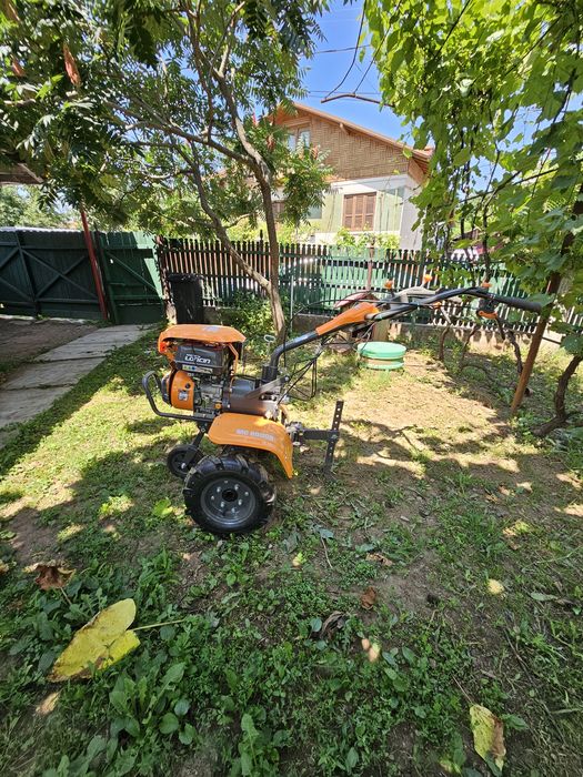 Motocultor O'Mac MC 8000S (8 CP, Loncin) + Remorcă cu scaun și Freze - Pachet Complet