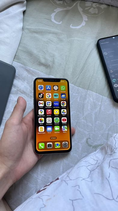 iPhone x       .