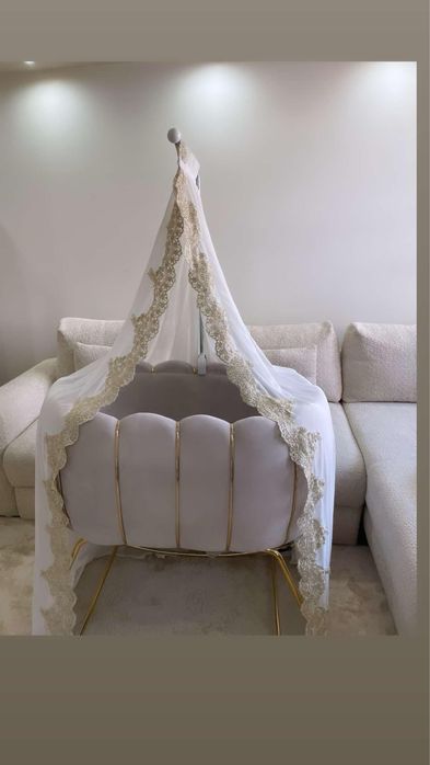 Бебешко кошче с балдахим подарено е но не го исползвахме