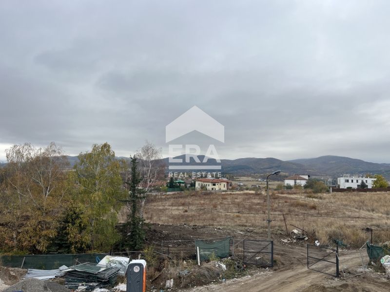 Тристаен апартамент в луксозен жилищен комплекс в гр. Банкя
