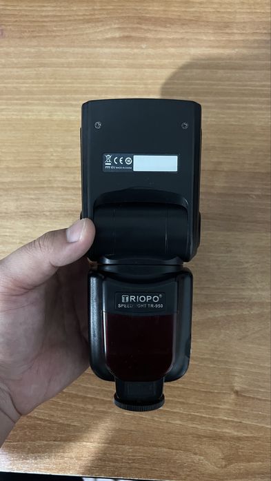 Продам вспышку в отличном состояния