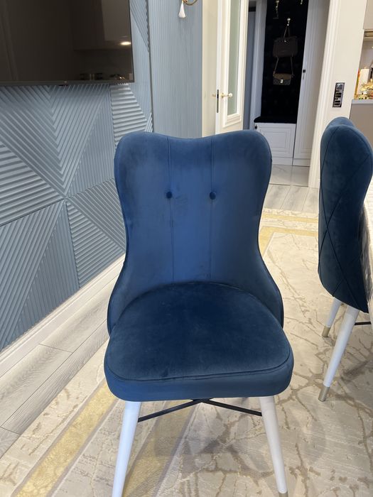 Продам стол стульями