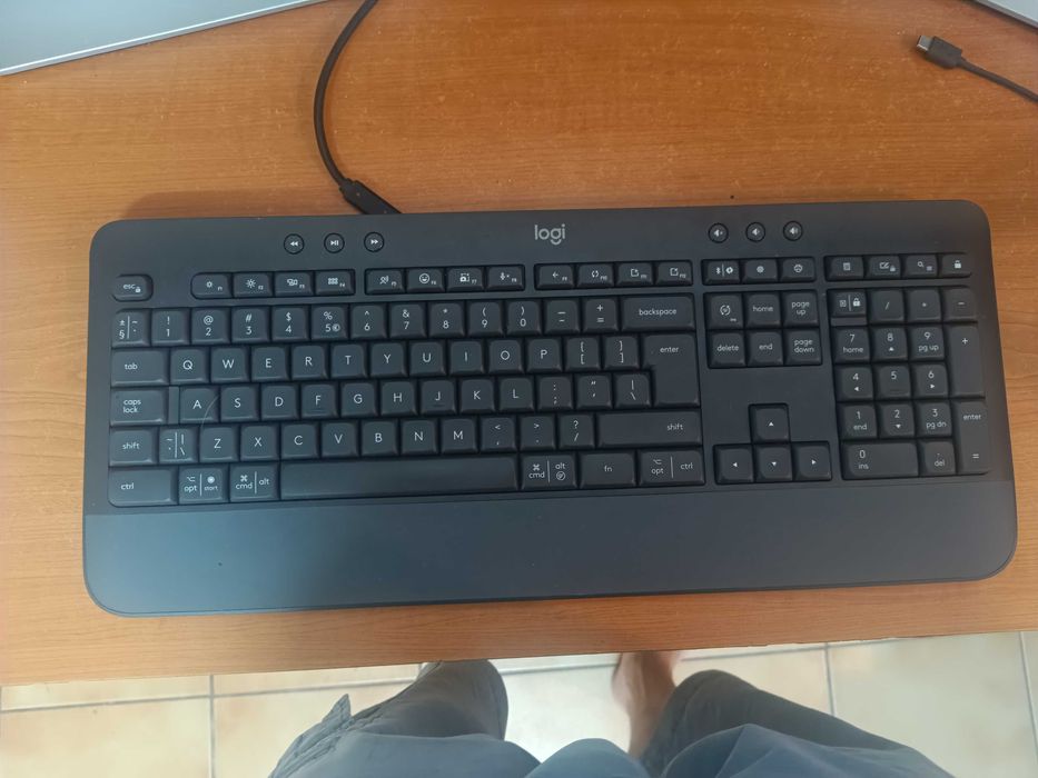 Tastatura Logitech K650. Perfec. ca nou