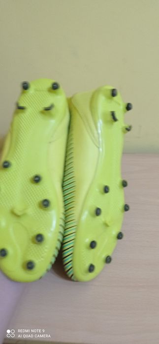 Бутонки Nike - чисто нови, необути!!!