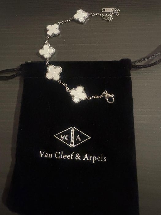 Нова гривна van cleef