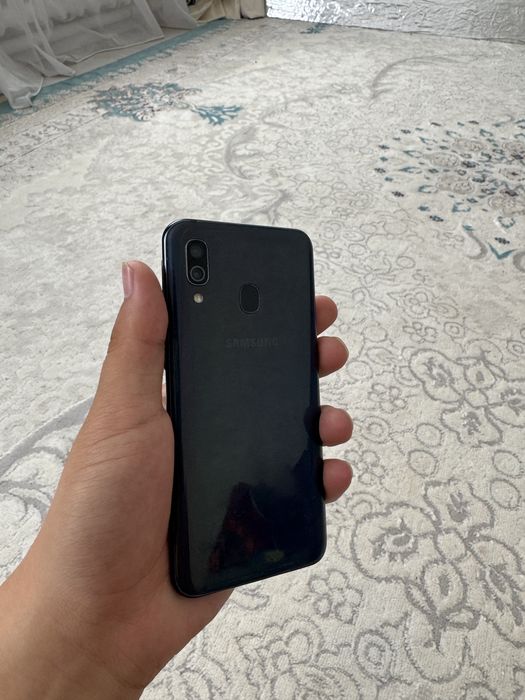 samsung а 40 сатылады