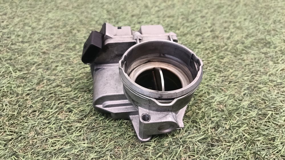 Clapeta accelerație Audi A4 B7/Audi A6 C6 2.0tdi BLB/BRE