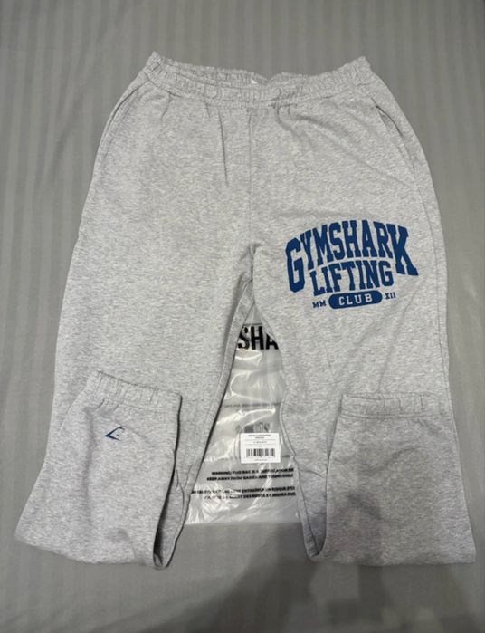 Pantaloni Gymshark Lfting Club Graphic gri/ negri marime S/M