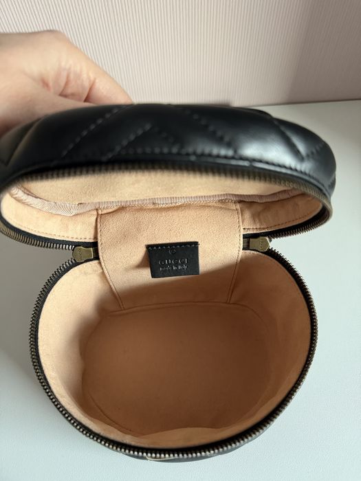 Малка vanity чанта- раничка на Gucci