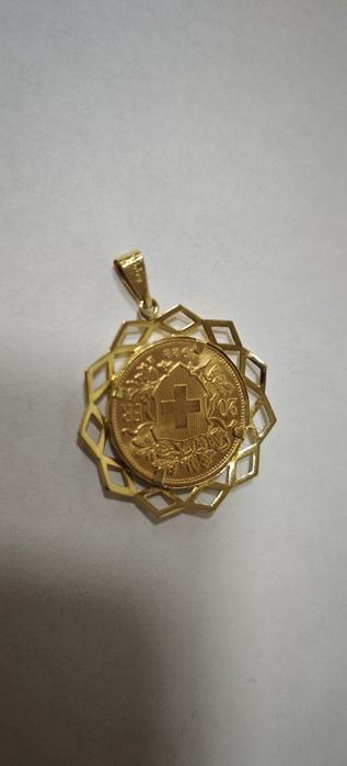 Pandantiv medalion aur 22k in montura de 18k (r)