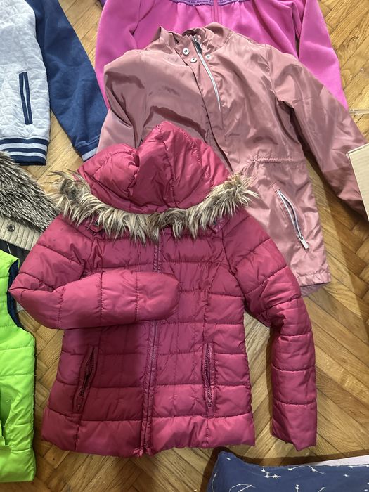 Geci veste si honarace fetita