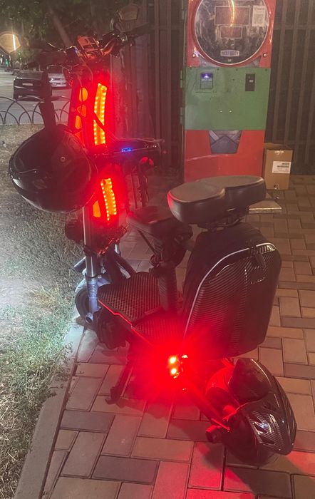 Мощныи Электросамокат  Mark T12