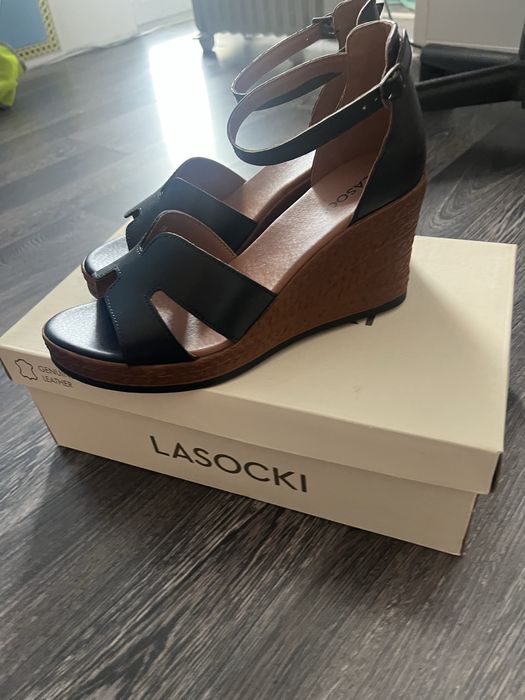 Дамски сандали Lasocki естествена кожа
