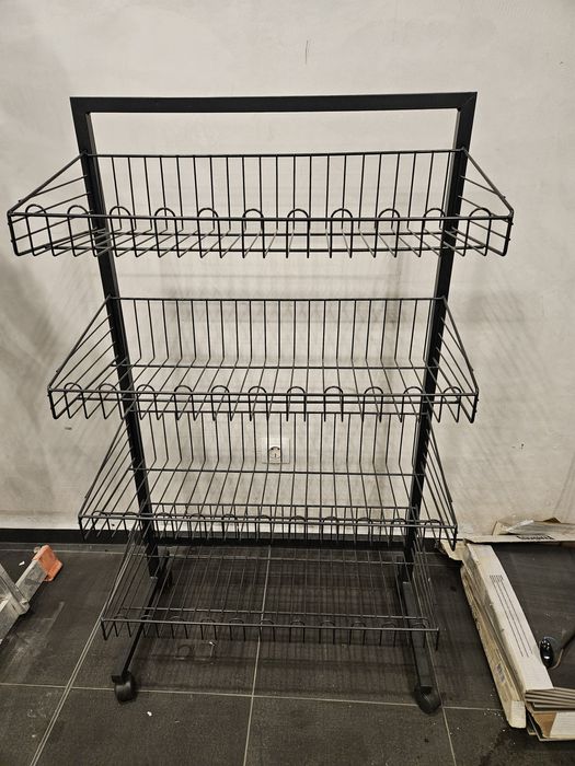 Телен стилаж с кошници