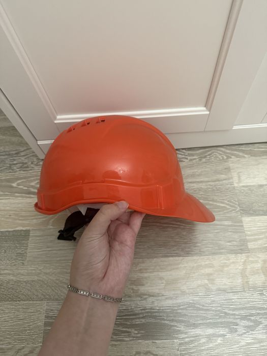 Продам защитная каска
