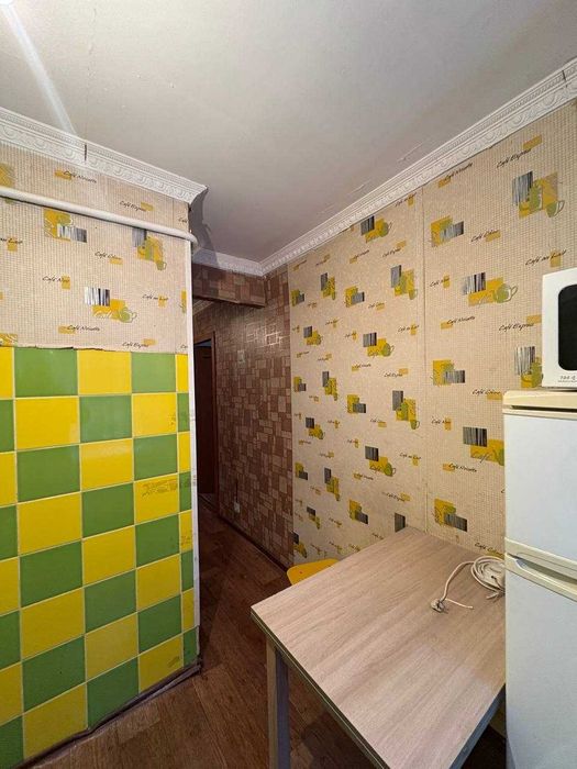 Продам 2 комнатную 8 марта