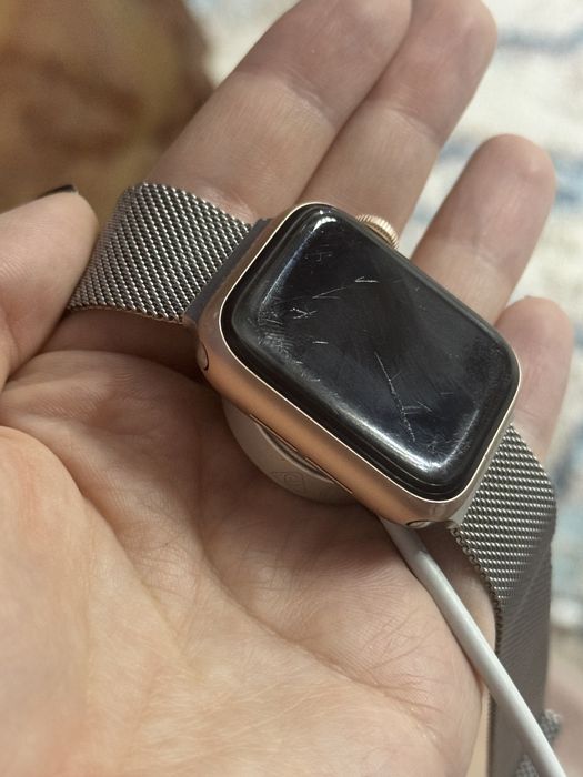 Apple Watch series 5 pink