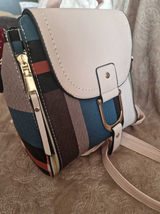 Чисто нова дамска раница