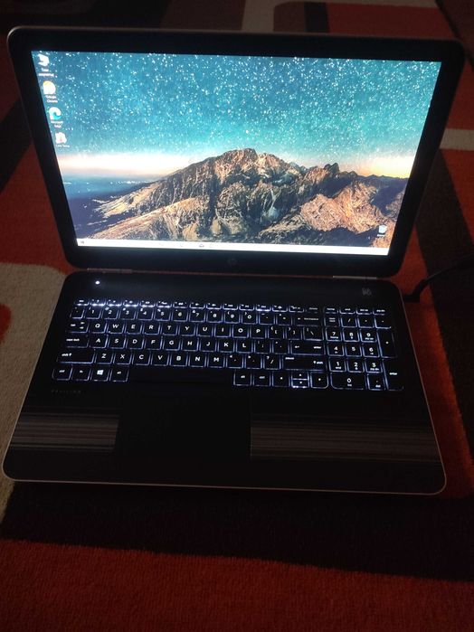 Hp Pavilion 15 Тъчскрийн/ AMD A9 2.9GHz/16GB DDR4/256GB SSD