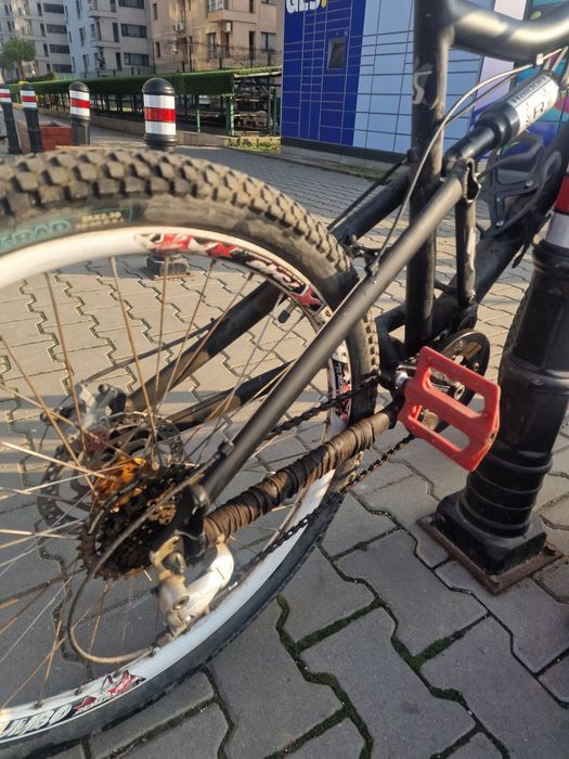 Bicicletă Full Suspension Downhill