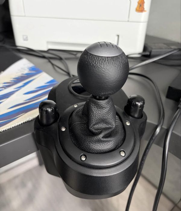 Volan gaming logitech + schimbator