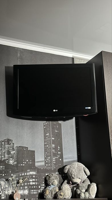 Продам телевизор Lg