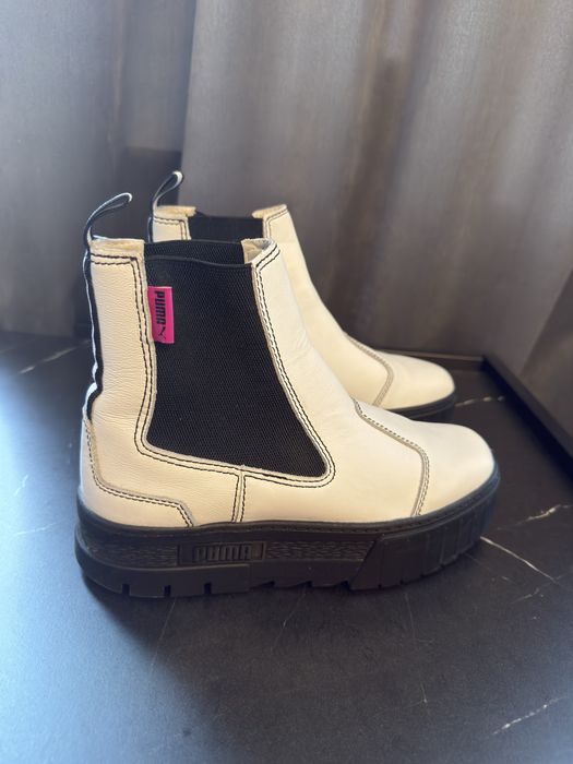 Бели кожени боти тип Chelsea Puma