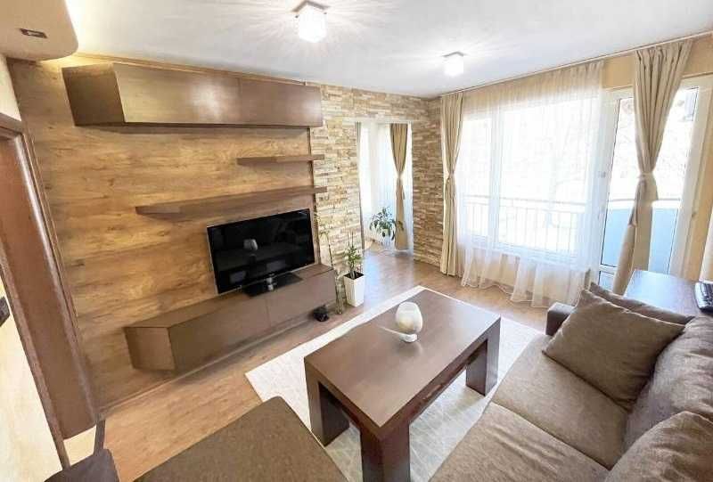 Дава се под наем Тристаен апартамент в София, Света Троица - 95 кв.м за 525 € - Снимка #2