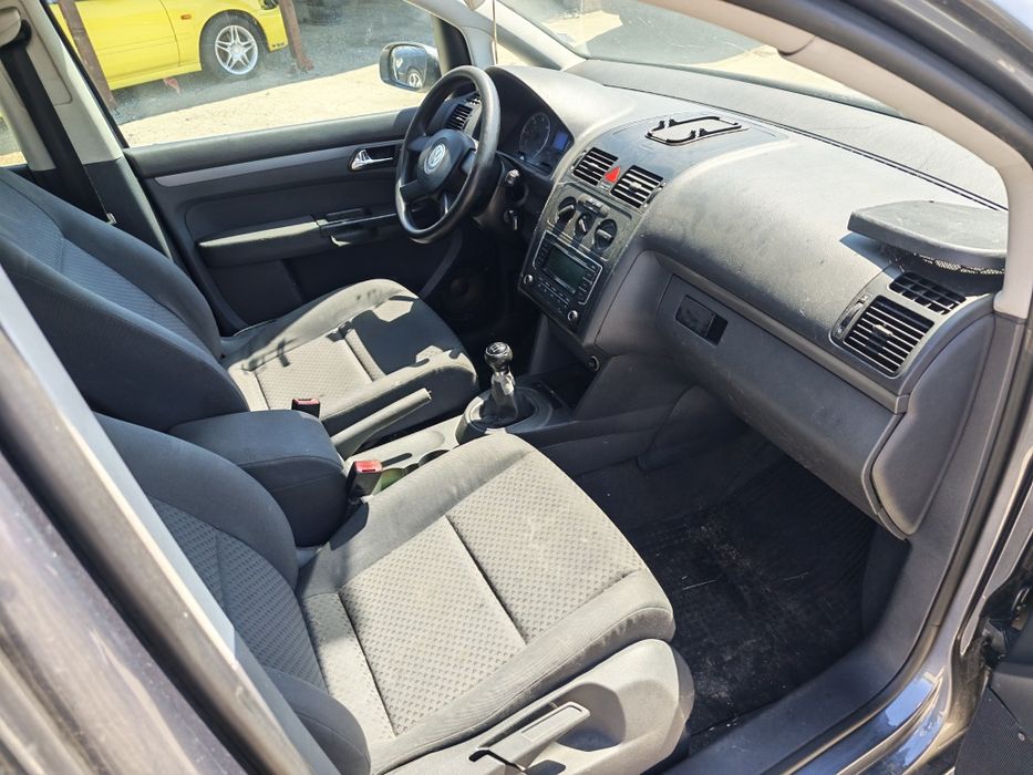 Volkswagen Touran 1.9 TDI 6 ск. На части