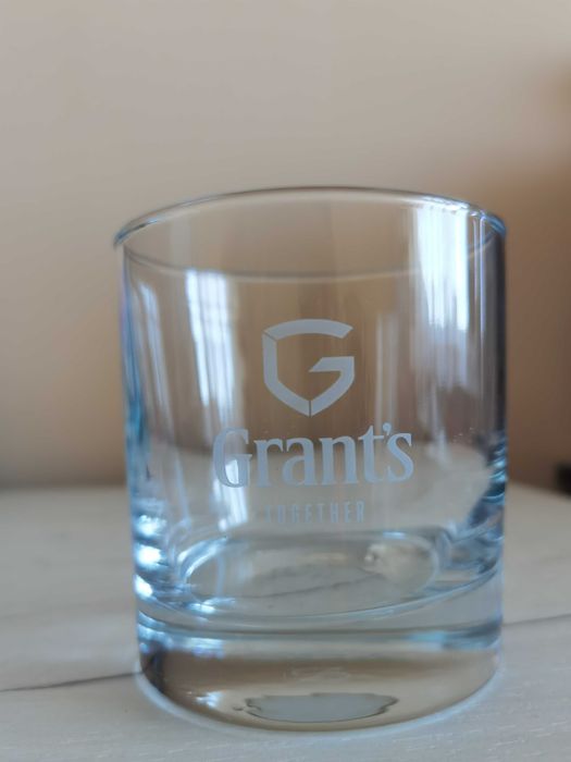 Нови чаши за уиски Grant's