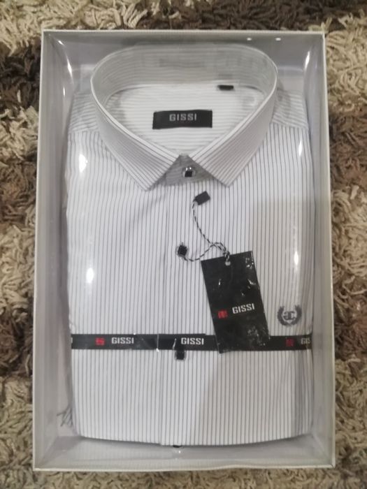 Продам рубашку на мальчика