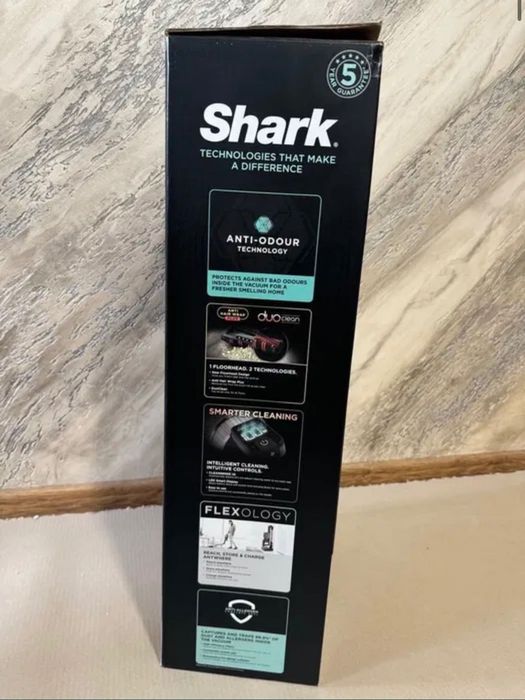 Прахосмукачка SHARK Stratos Anti Hair Wrap