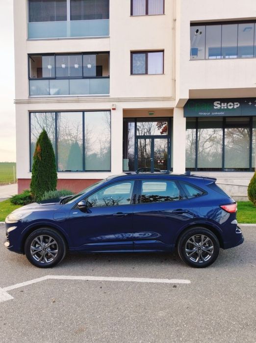 FORD Kuga 2023 — imagine 3
