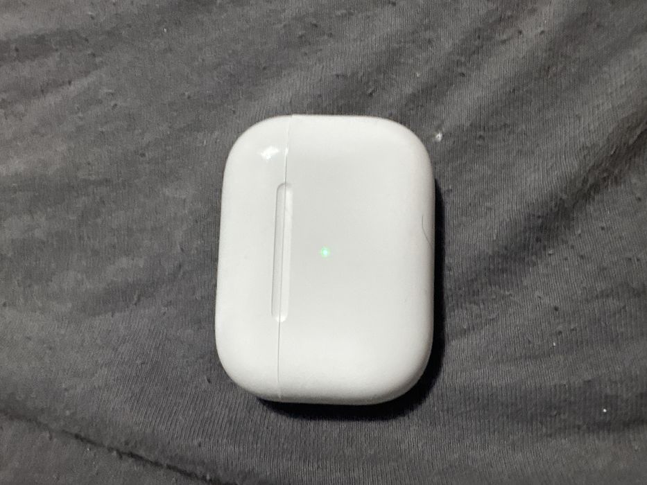 Чисто нови и оригинални airpods